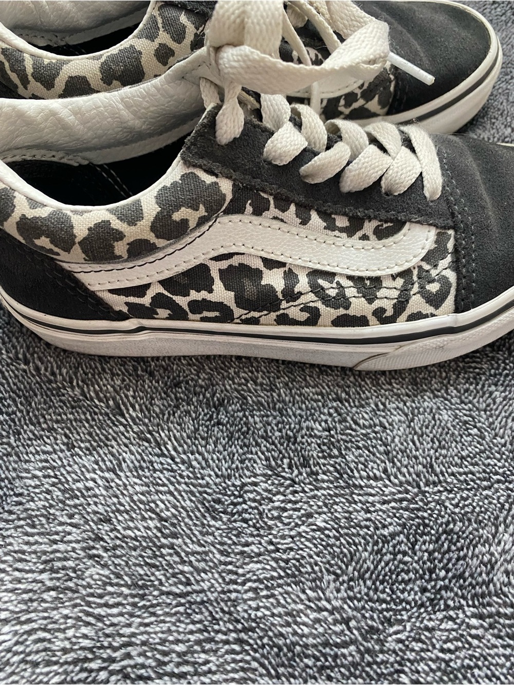 Vans Old Skool Kids 12 Leopard Print Sneakers - Black Suede - Picture 3 of 7